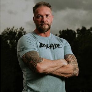 Jekyllhyde apparel Peace in Pain t-shir